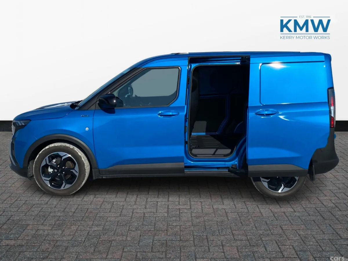 Ford Transit Courier Van, Diesel, 2026, Blue