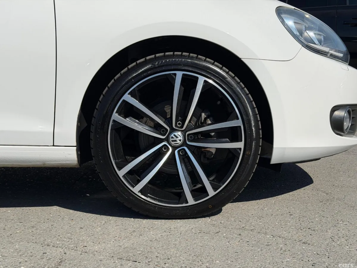 Volkswagen Golf Hatchback, Petrol, 2012, White