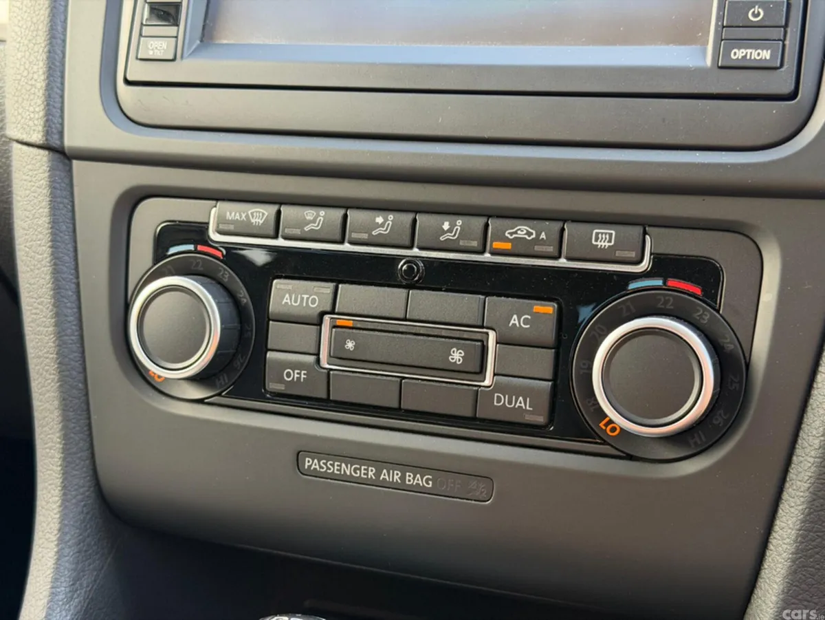 Volkswagen Golf Hatchback, Petrol, 2012, White