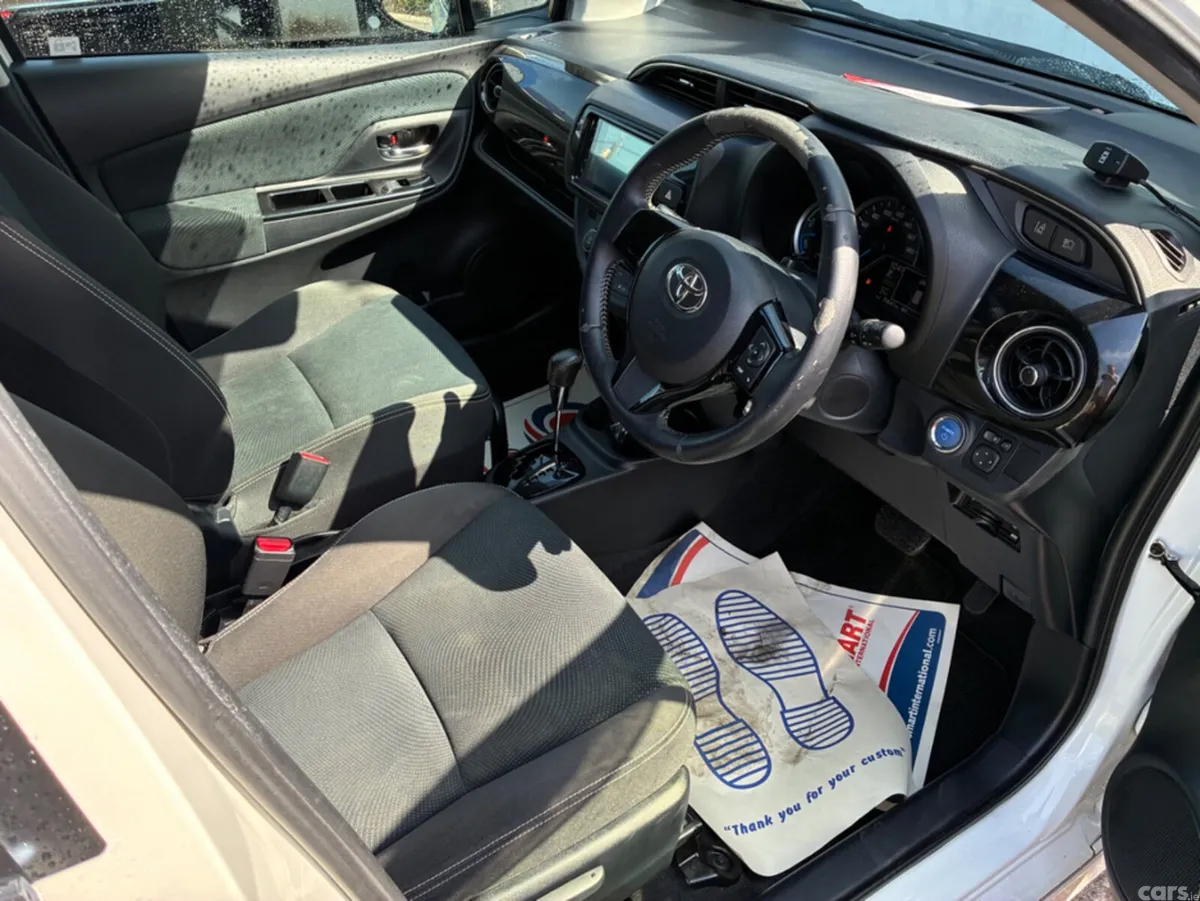 Toyota Vitz Hatchback, Petrol Hybrid, 2017, White