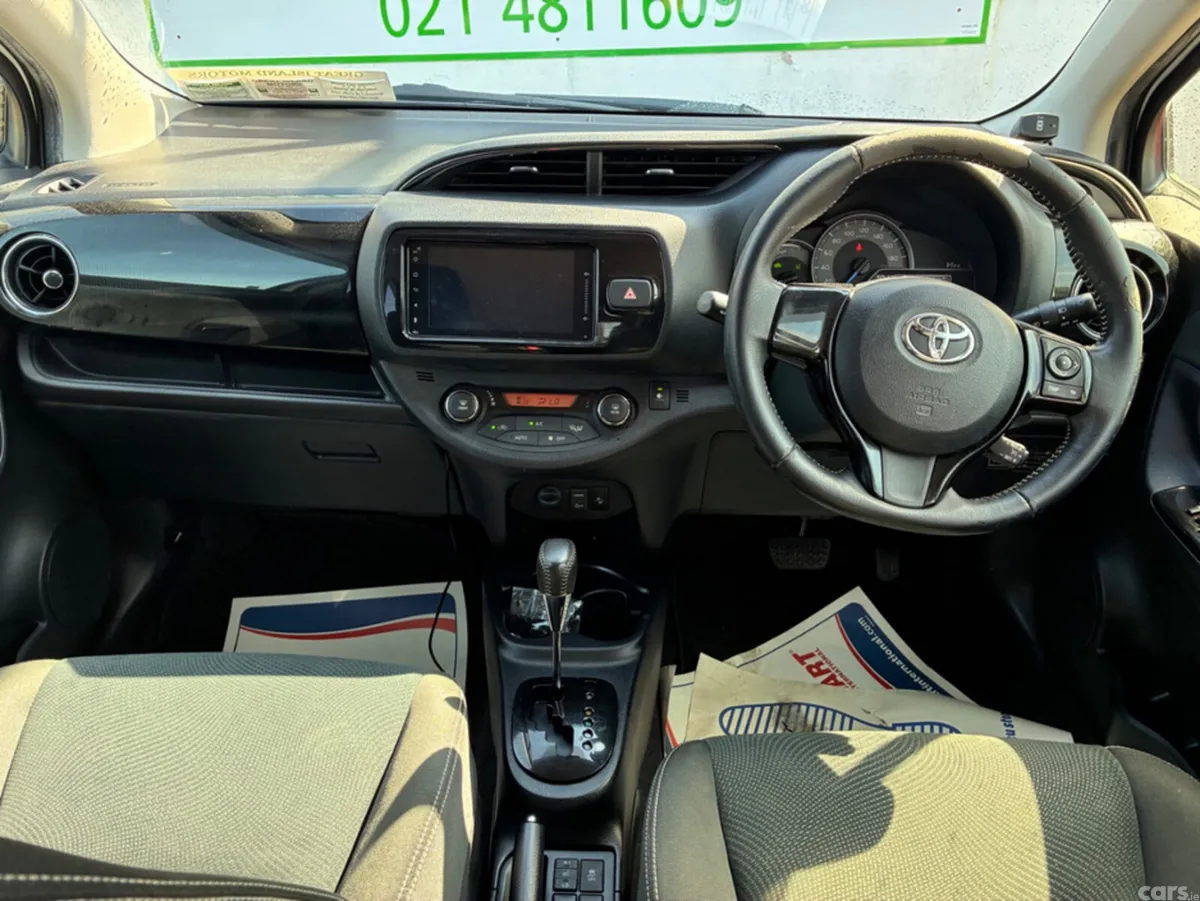 Toyota Vitz Hatchback, Petrol Hybrid, 2017, White