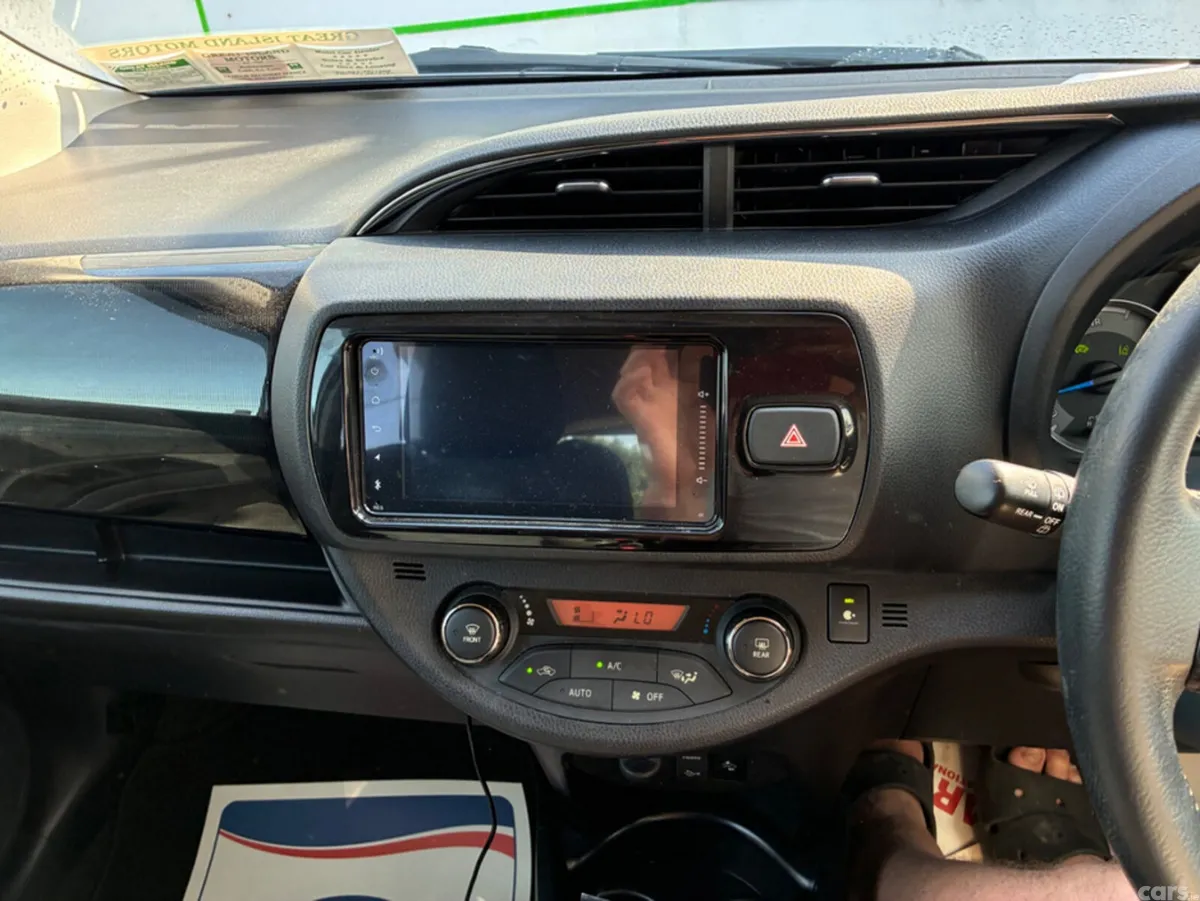 Toyota Vitz Hatchback, Petrol Hybrid, 2017, White