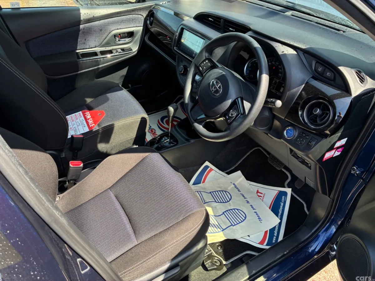 Toyota Vitz Hatchback, Petrol Hybrid, 2018, Blue