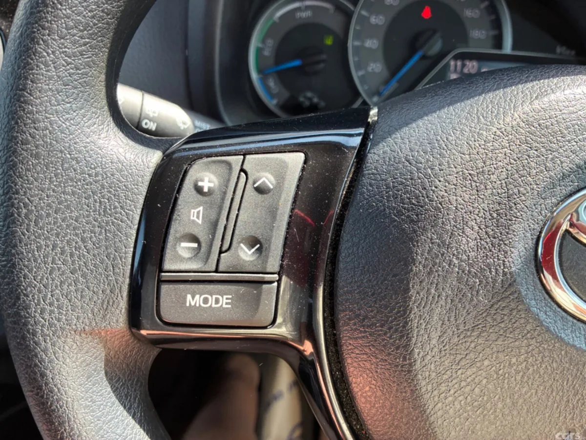 Toyota Vitz Hatchback, Petrol Hybrid, 2018, Blue