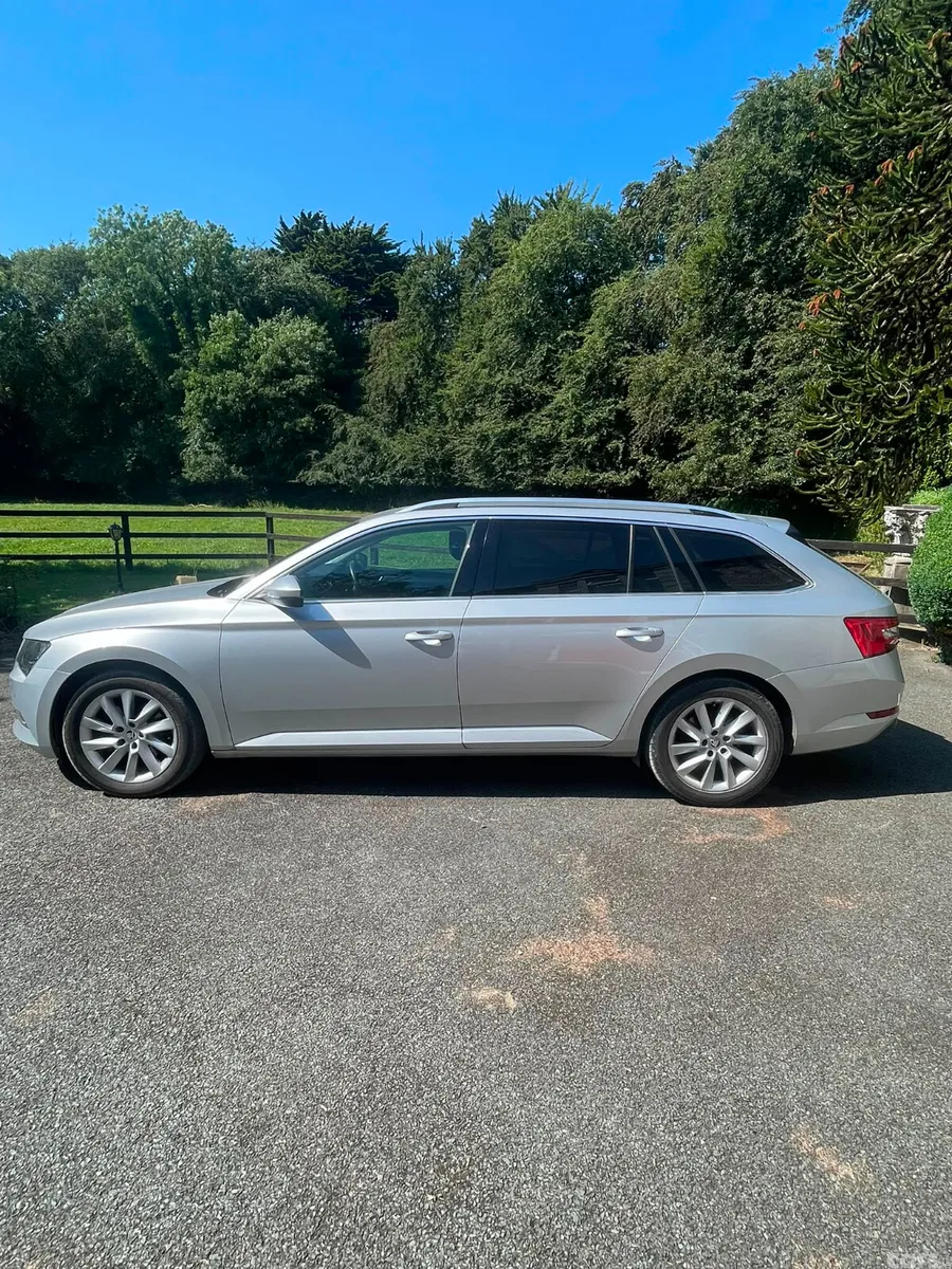 Skoda Superb Estate, Diesel, 2017, Silver