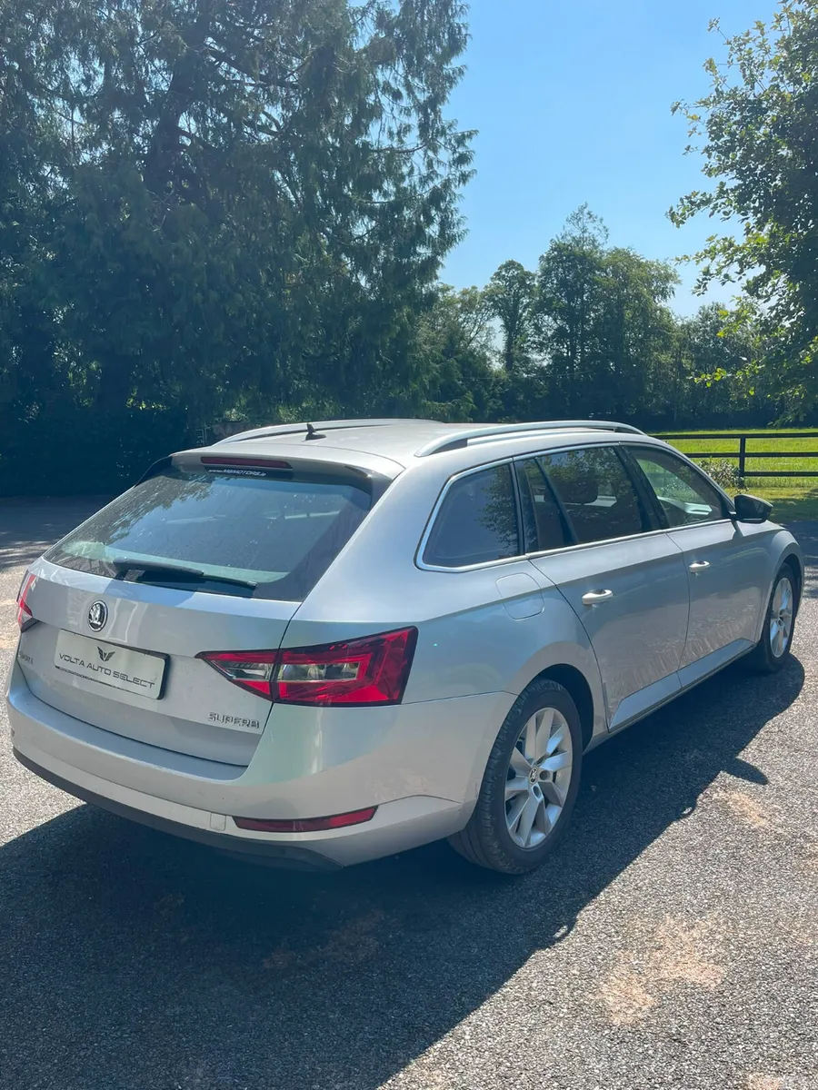 Skoda Superb Estate, Diesel, 2017, Silver