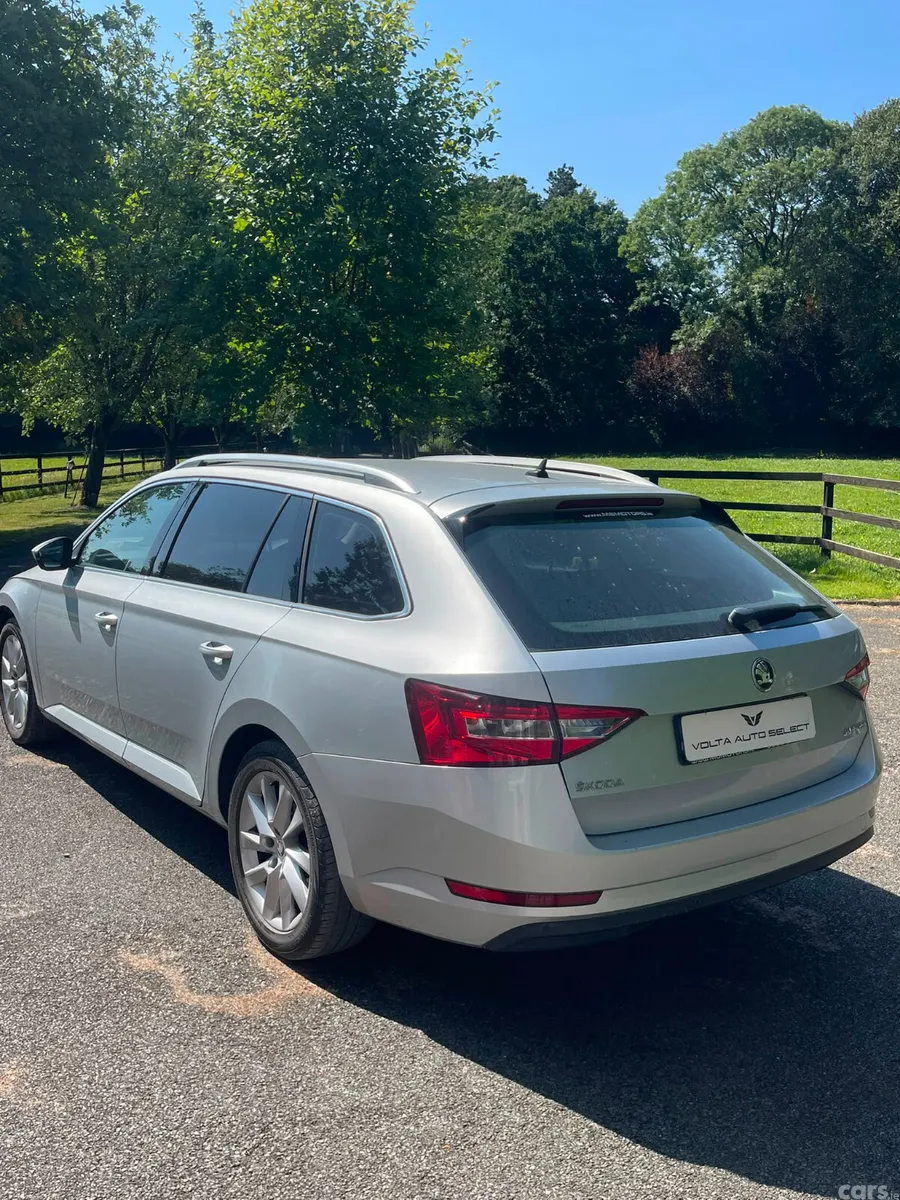 Skoda Superb Estate, Diesel, 2017, Silver