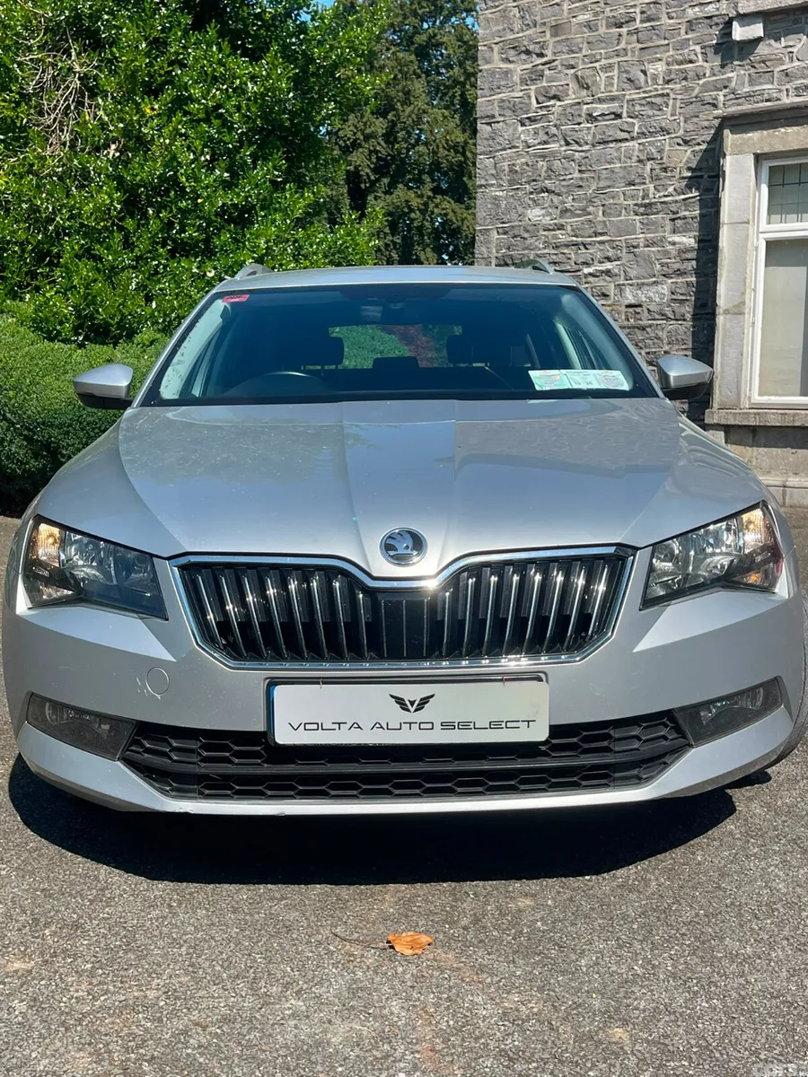 Skoda Superb Estate, Diesel, 2017, Silver