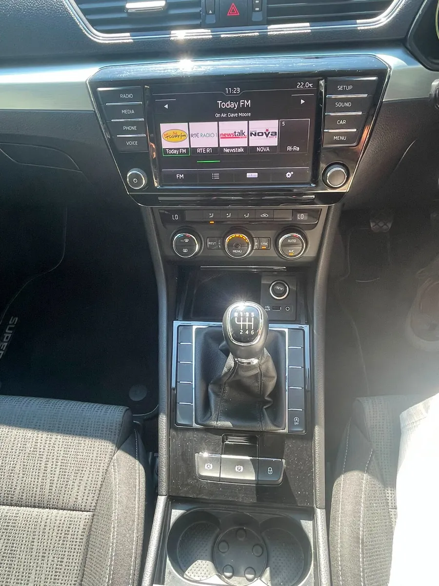 Skoda Superb Estate, Diesel, 2017, Silver