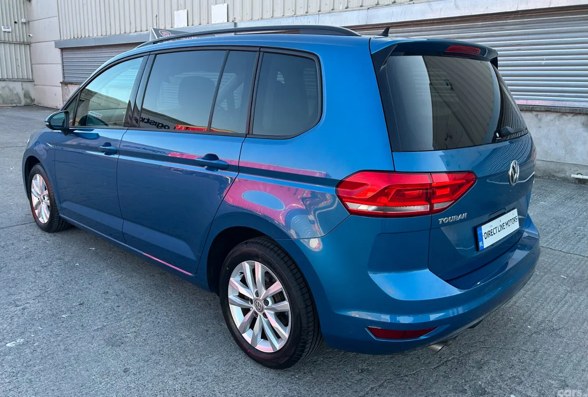 Volkswagen Touran MPV, Petrol, 2016, Blue