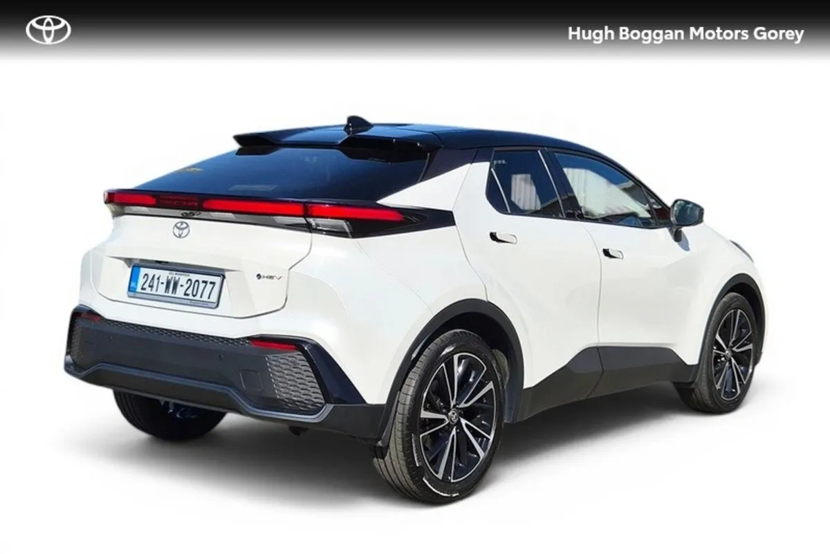 Toyota C-HR SUV, Petrol Hybrid, 2024, White