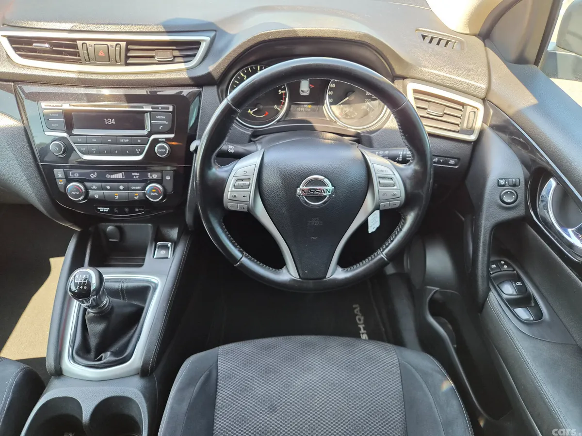 Nissan Qashqai Hatchback, Diesel, 2014, Black