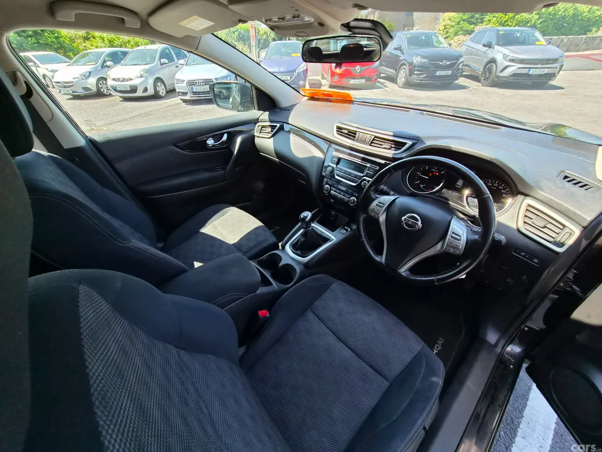 Nissan Qashqai Hatchback, Diesel, 2014, Black