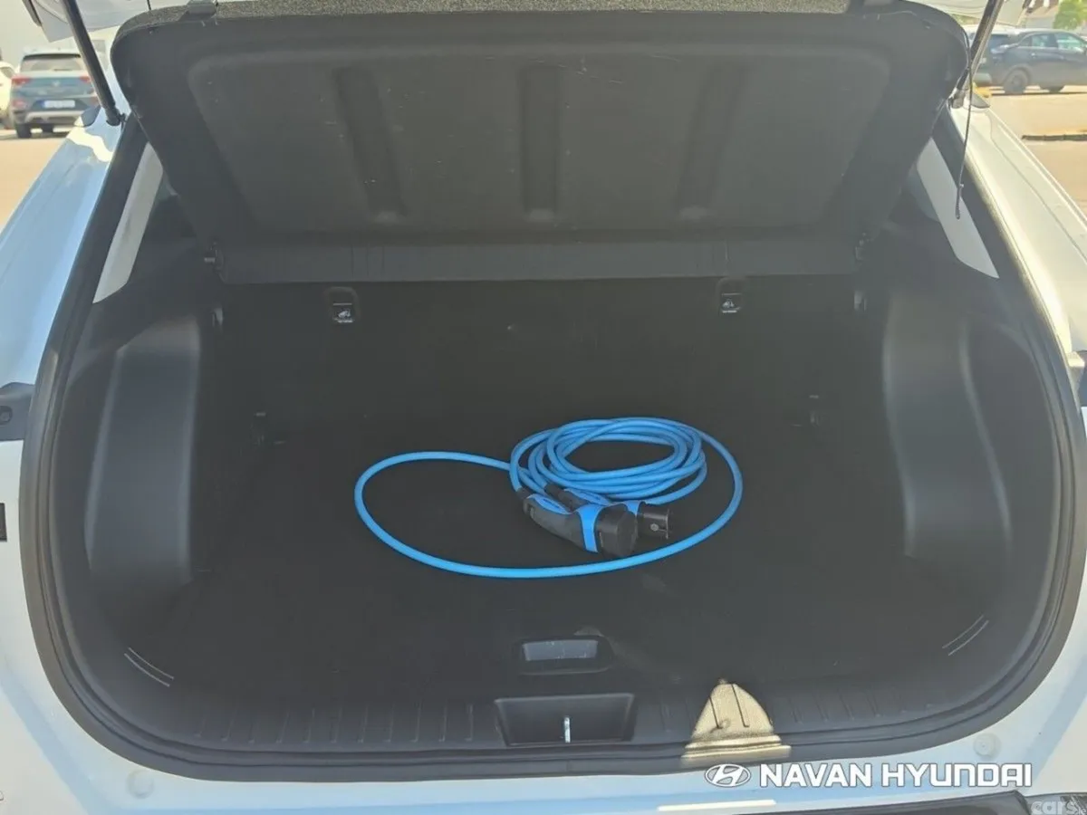 Hyundai KONA MPV, Electric, 2024, White