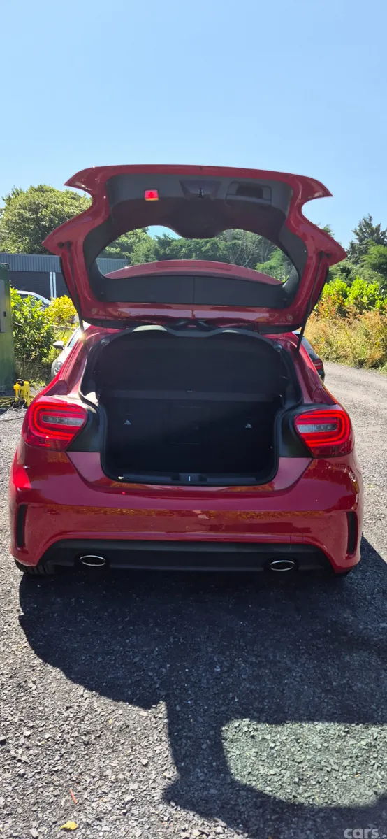 Mercedes-Benz A-Class Hatchback, Petrol, 2013, Red