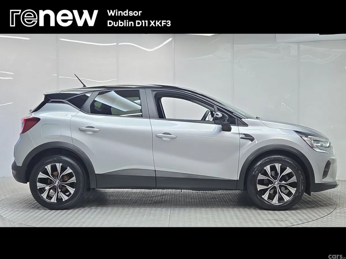 Renault Captur Hatchback, Petrol, 2024, Grey