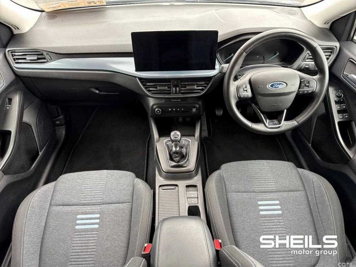 Ford Focus Hatchback, Petrol, 2024, Grey