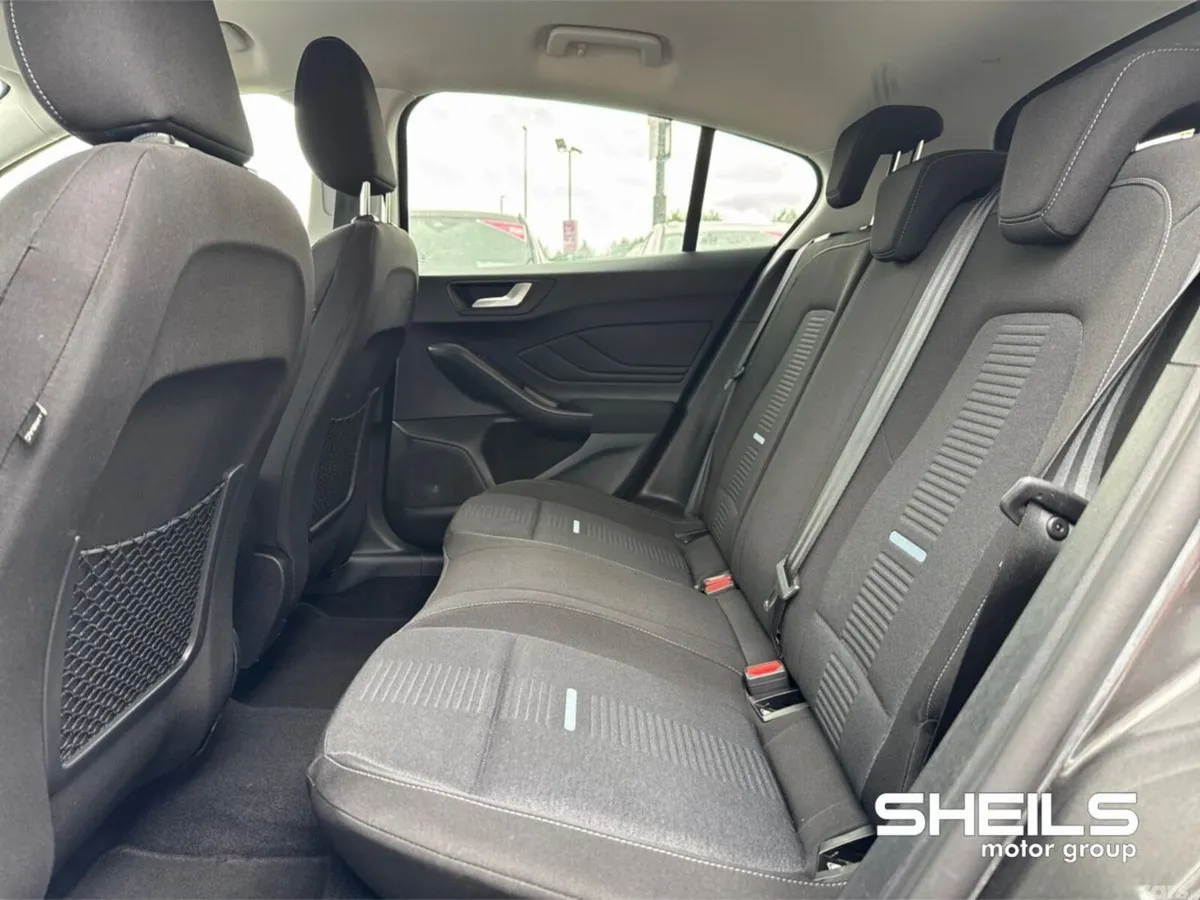 Ford Focus Hatchback, Petrol, 2024, Grey