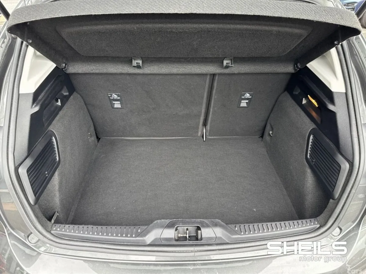 Ford Focus Hatchback, Petrol, 2024, Grey