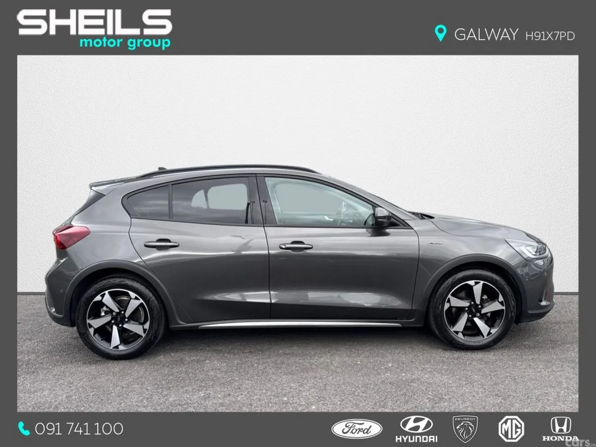 Ford Focus Hatchback, Petrol, 2024, Grey