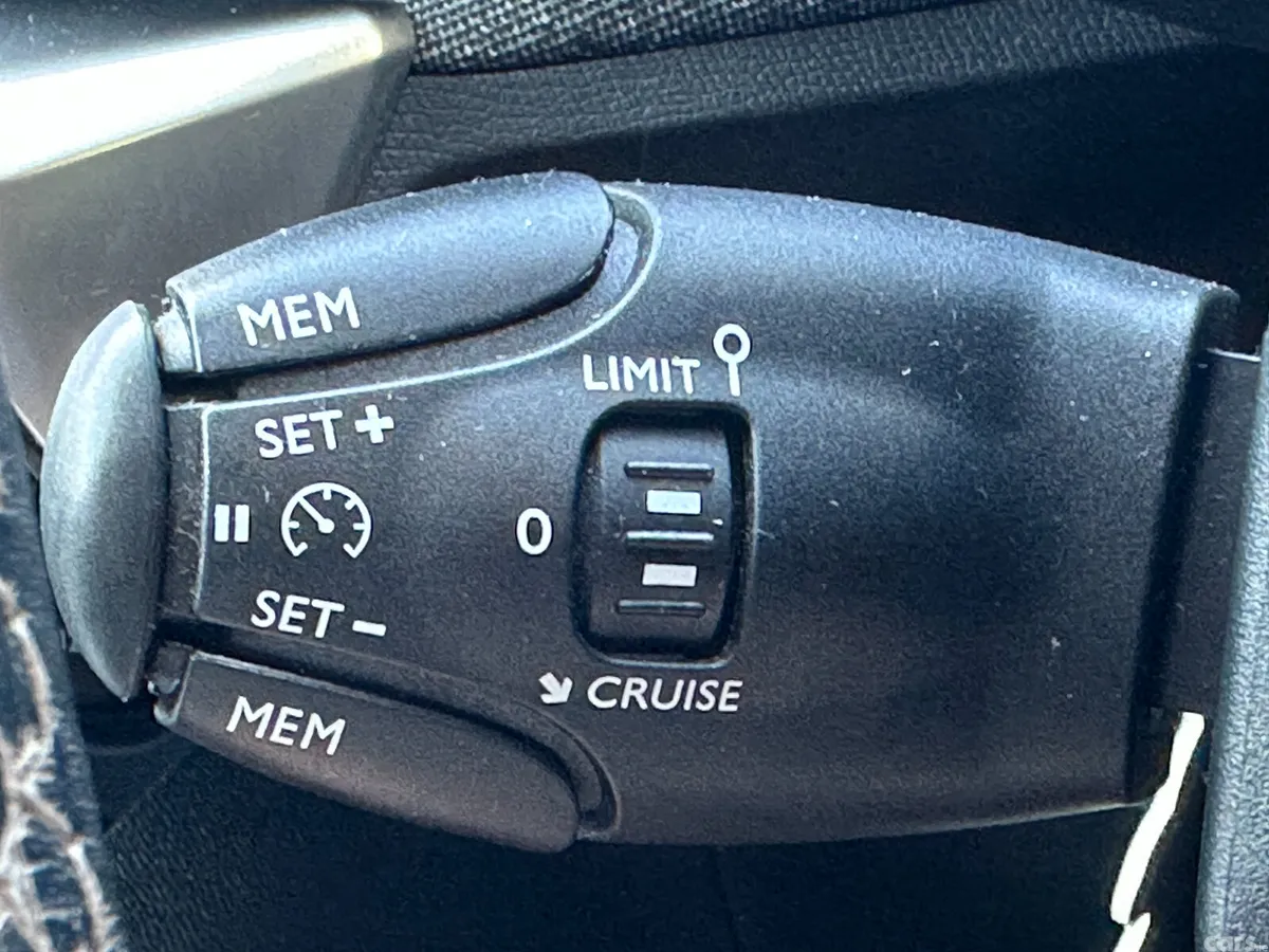 Peugeot 3008 MPV, Diesel, 2020, Grey