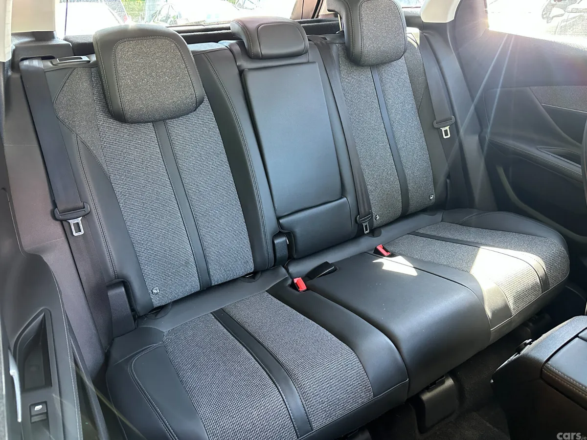 Peugeot 3008 MPV, Diesel, 2020, Grey