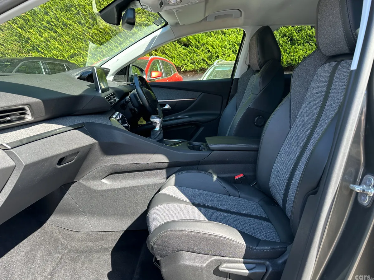 Peugeot 3008 MPV, Diesel, 2020, Grey