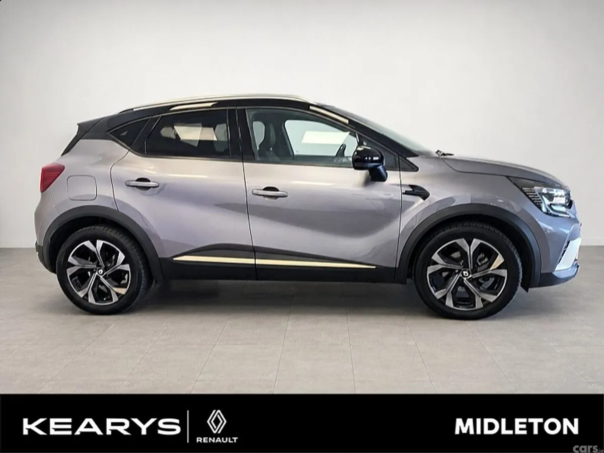 Renault Captur SUV, Petrol Plug-in Hybrid, 2023, Grey
