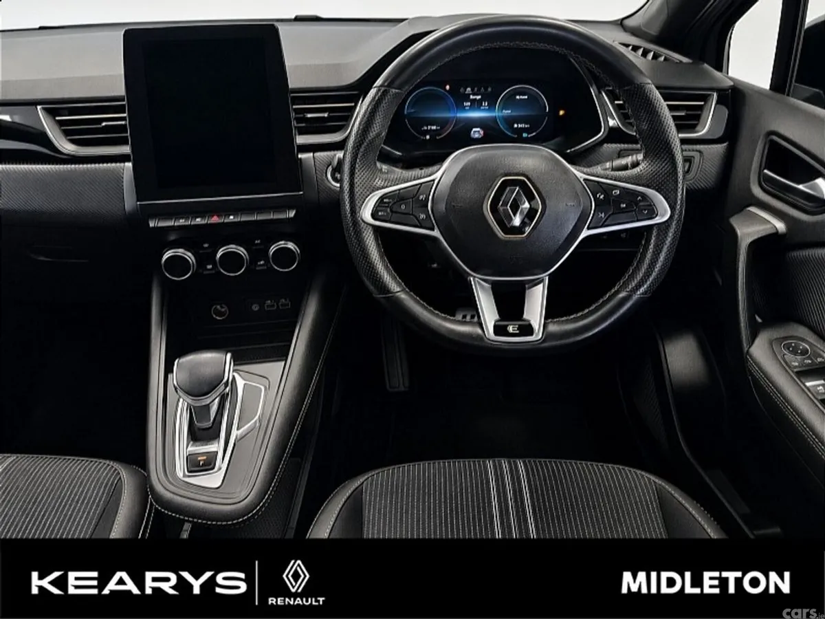 Renault Captur SUV, Petrol Plug-in Hybrid, 2023, Grey