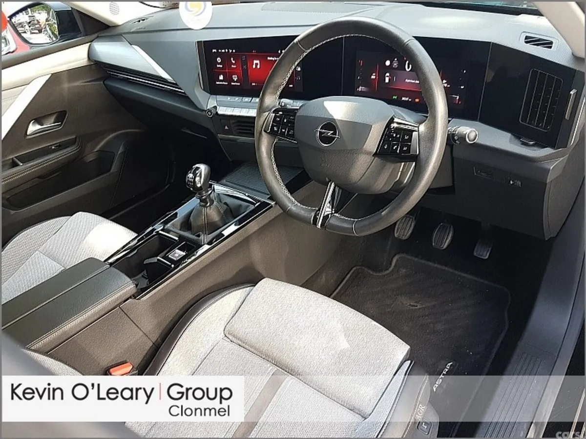 Opel Astra Hatchback, Petrol, 2023, Black