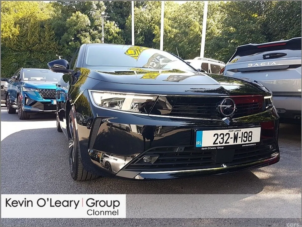 Opel Astra Hatchback, Petrol, 2023, Black