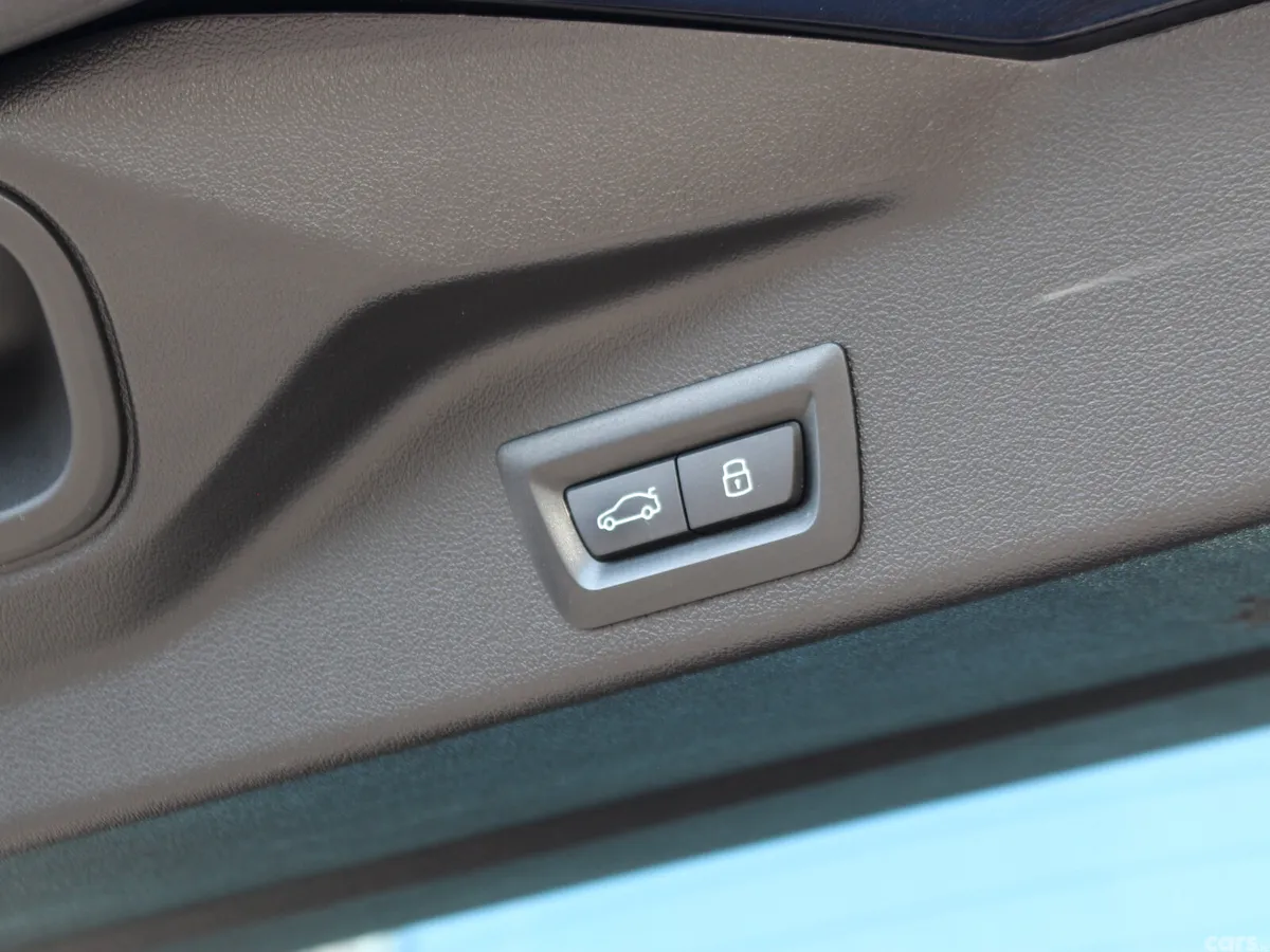 BMW X5 SUV, Petrol Hybrid, 2023, Black
