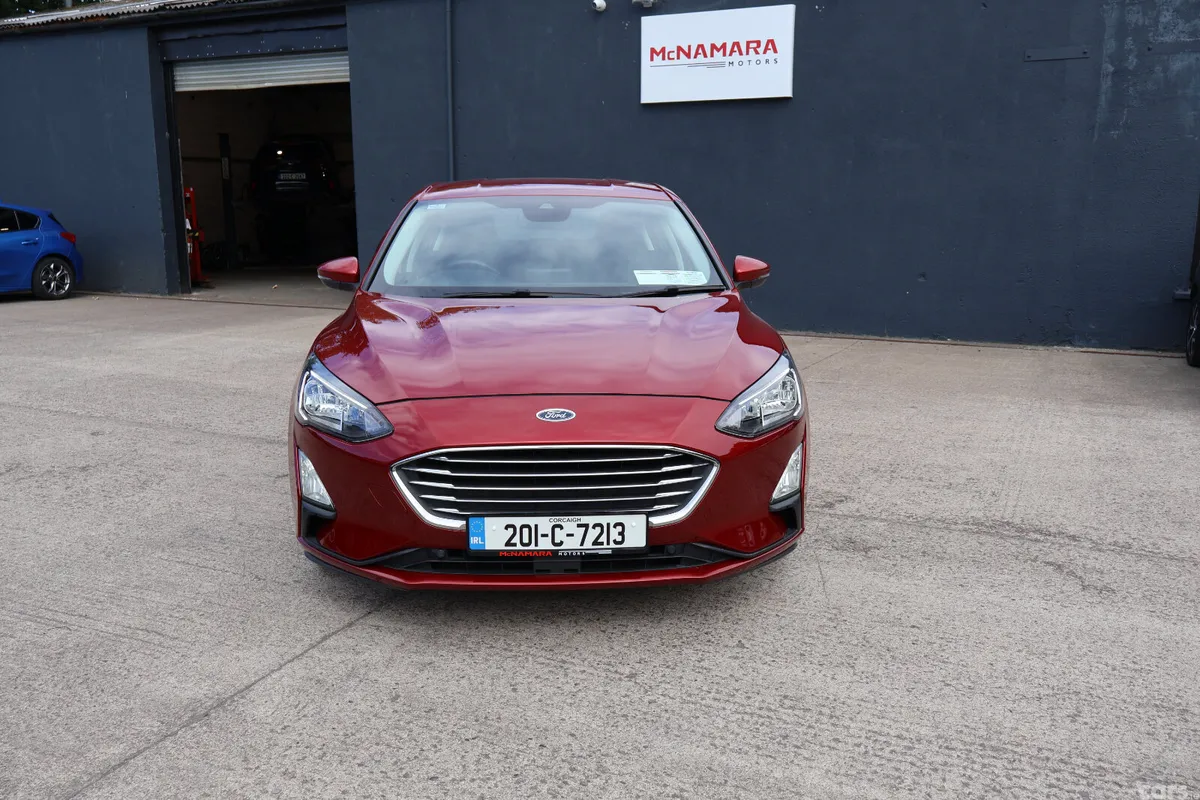 Ford Focus Hatchback, Diesel, 2020, Red