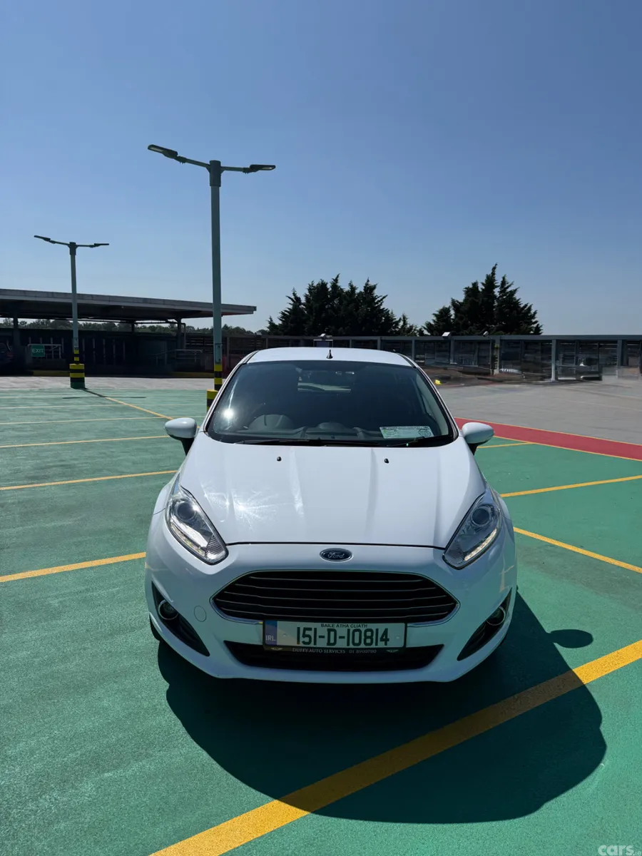 Ford Fiesta Hatchback, Petrol, 2015, White