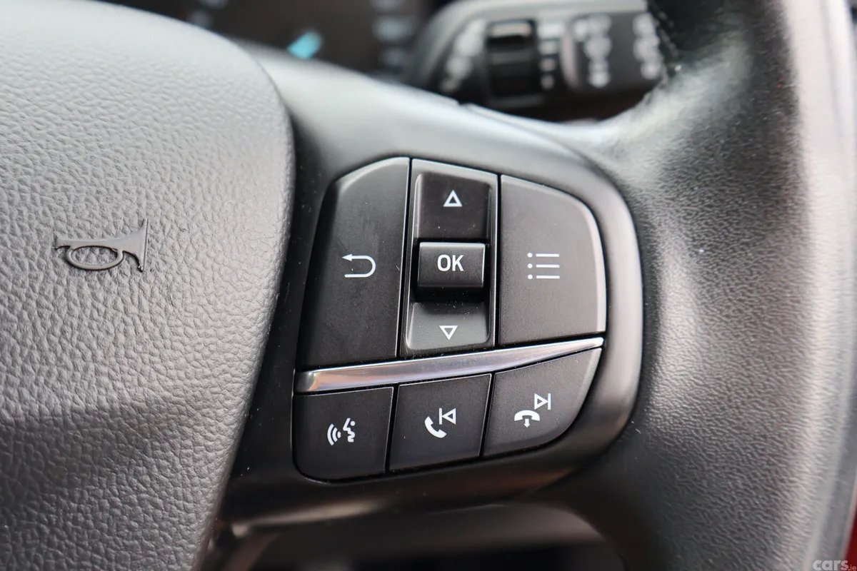 Ford Focus Hatchback, Diesel, 2020, Red