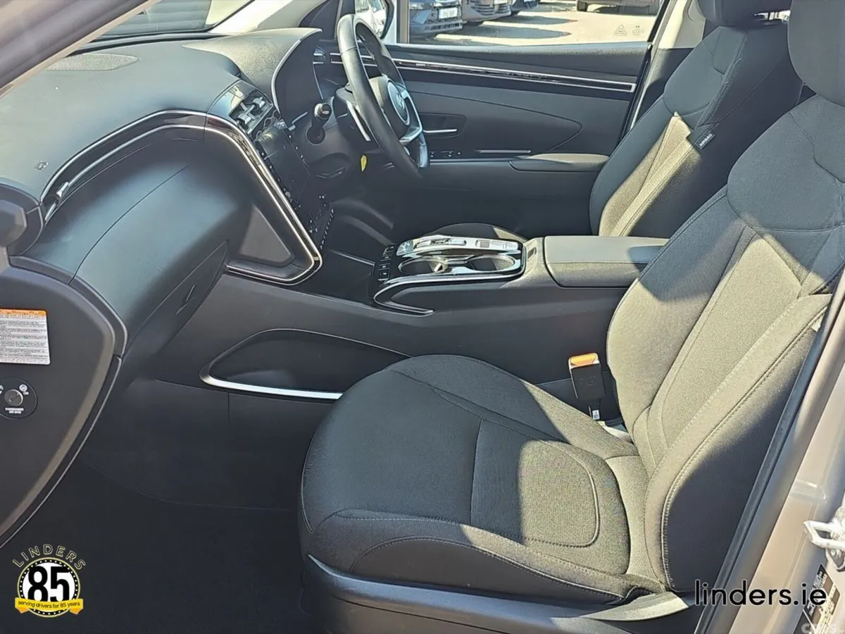 Hyundai Tucson SUV, Petrol Plug-in Hybrid, 2023, Grey