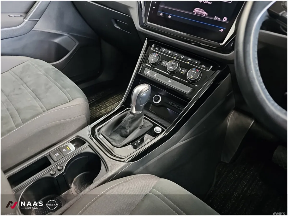 Volkswagen Touran SUV, Petrol, 2019, Blue