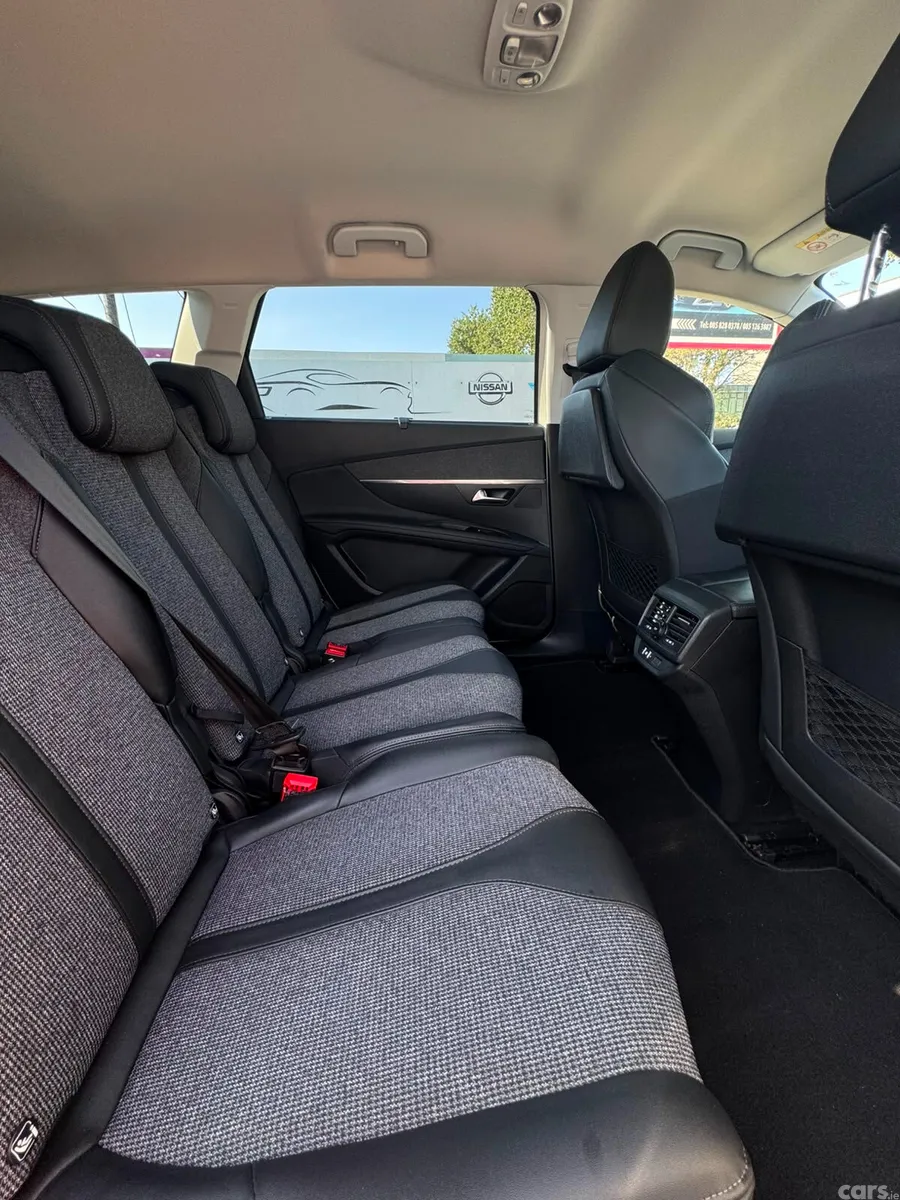 Peugeot 5008 MPV, Diesel, 2019, White