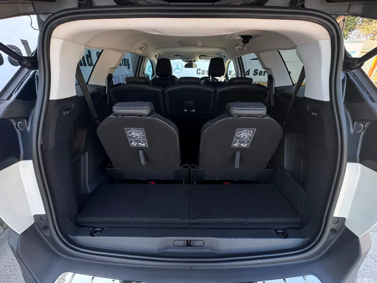 Peugeot 5008 MPV, Diesel, 2019, White