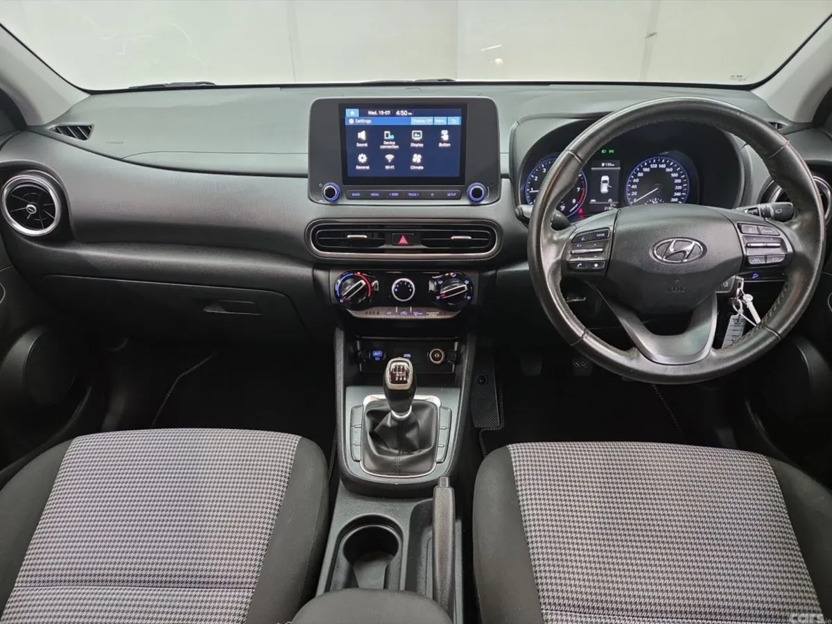 Hyundai KONA MPV, Petrol, 2023, White