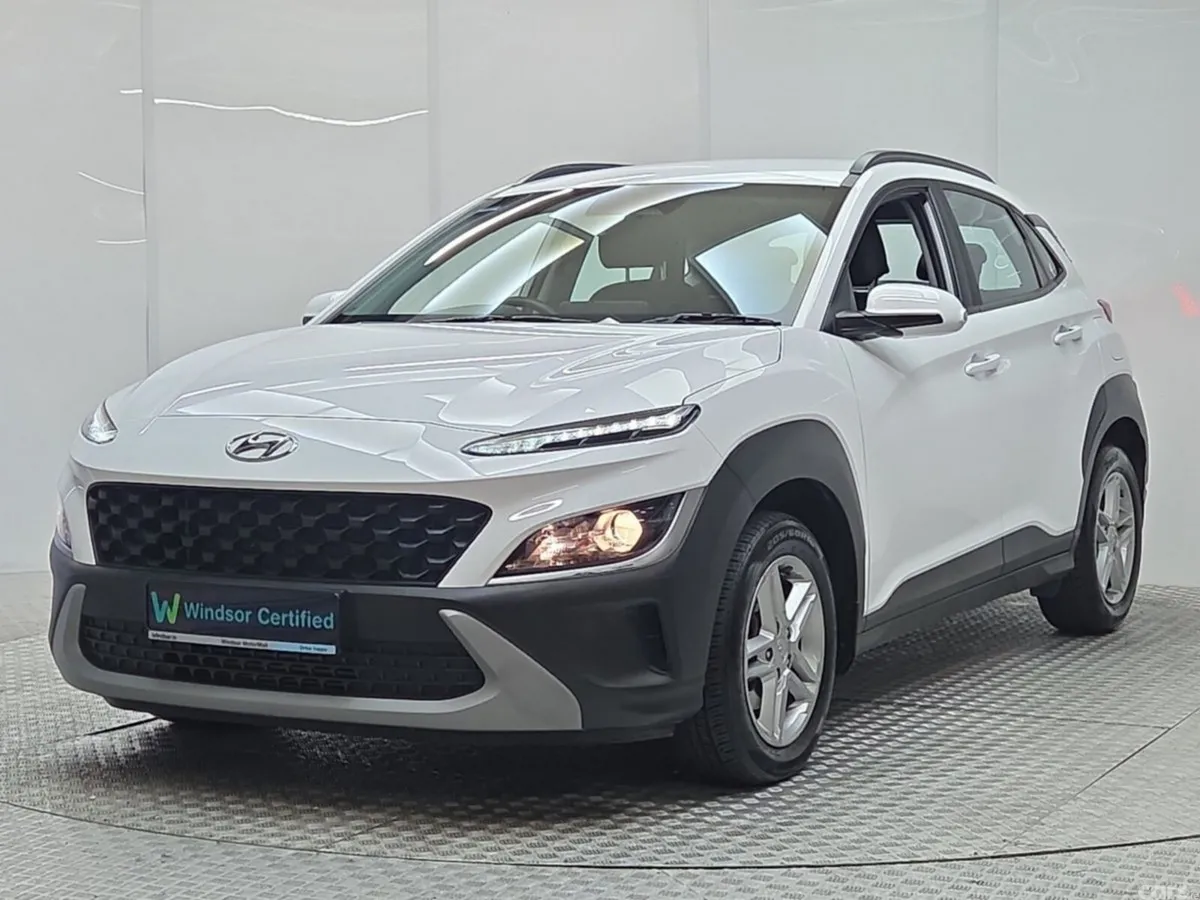 Hyundai KONA MPV, Petrol, 2023, White