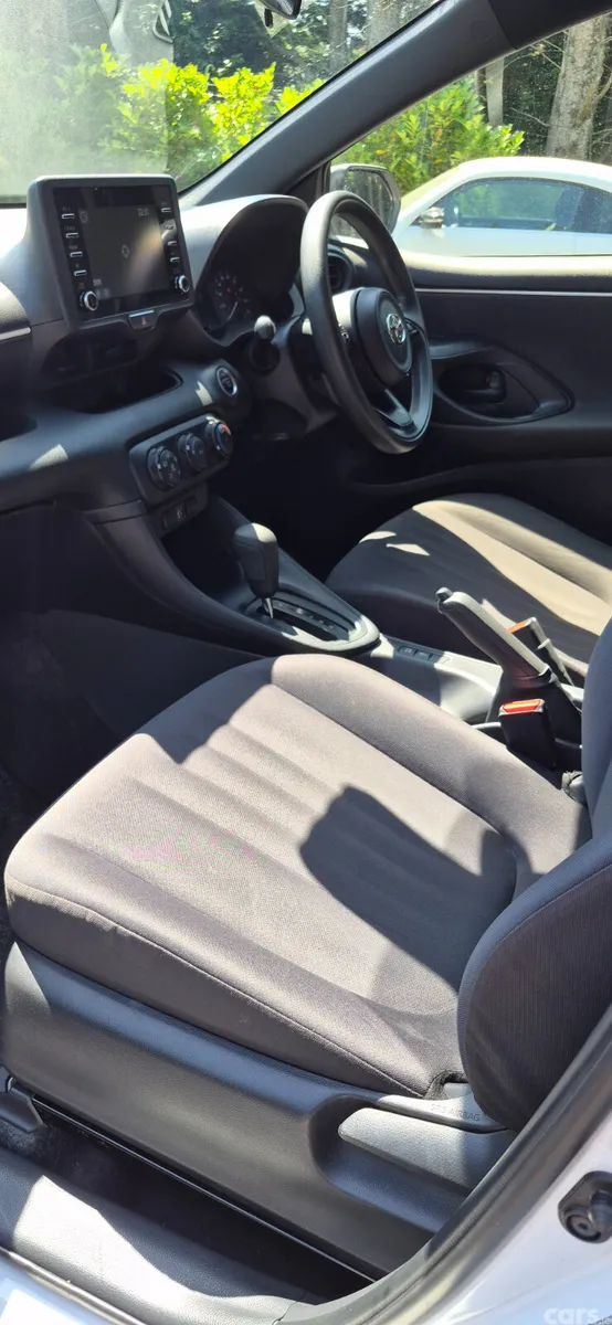 Toyota Yaris Hatchback, Petrol, 2021, White