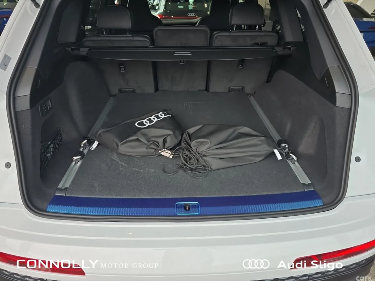 Audi Q7 SUV, Petrol Plug-in Hybrid, 2026, White