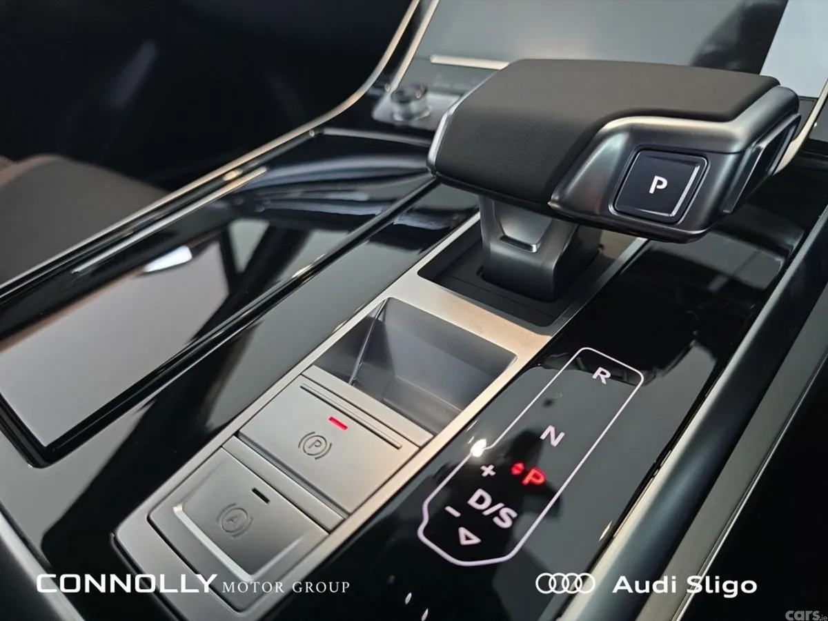 Audi Q7 SUV, Petrol Plug-in Hybrid, 2026, White