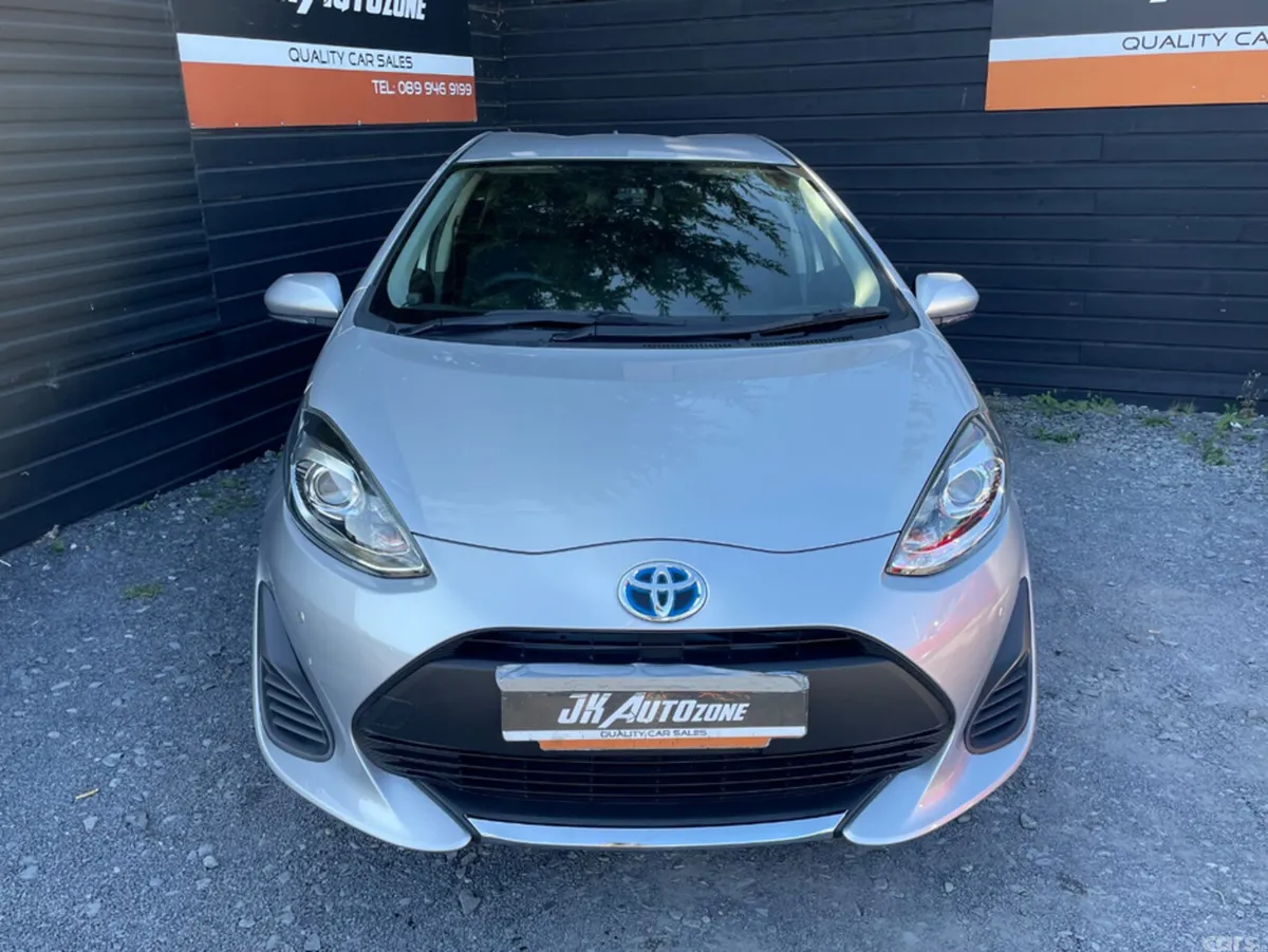 Toyota Aqua Hatchback, Petrol Hybrid, 2021, Silver