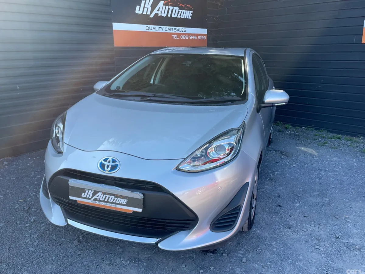 Toyota Aqua Hatchback, Petrol Hybrid, 2021, Silver