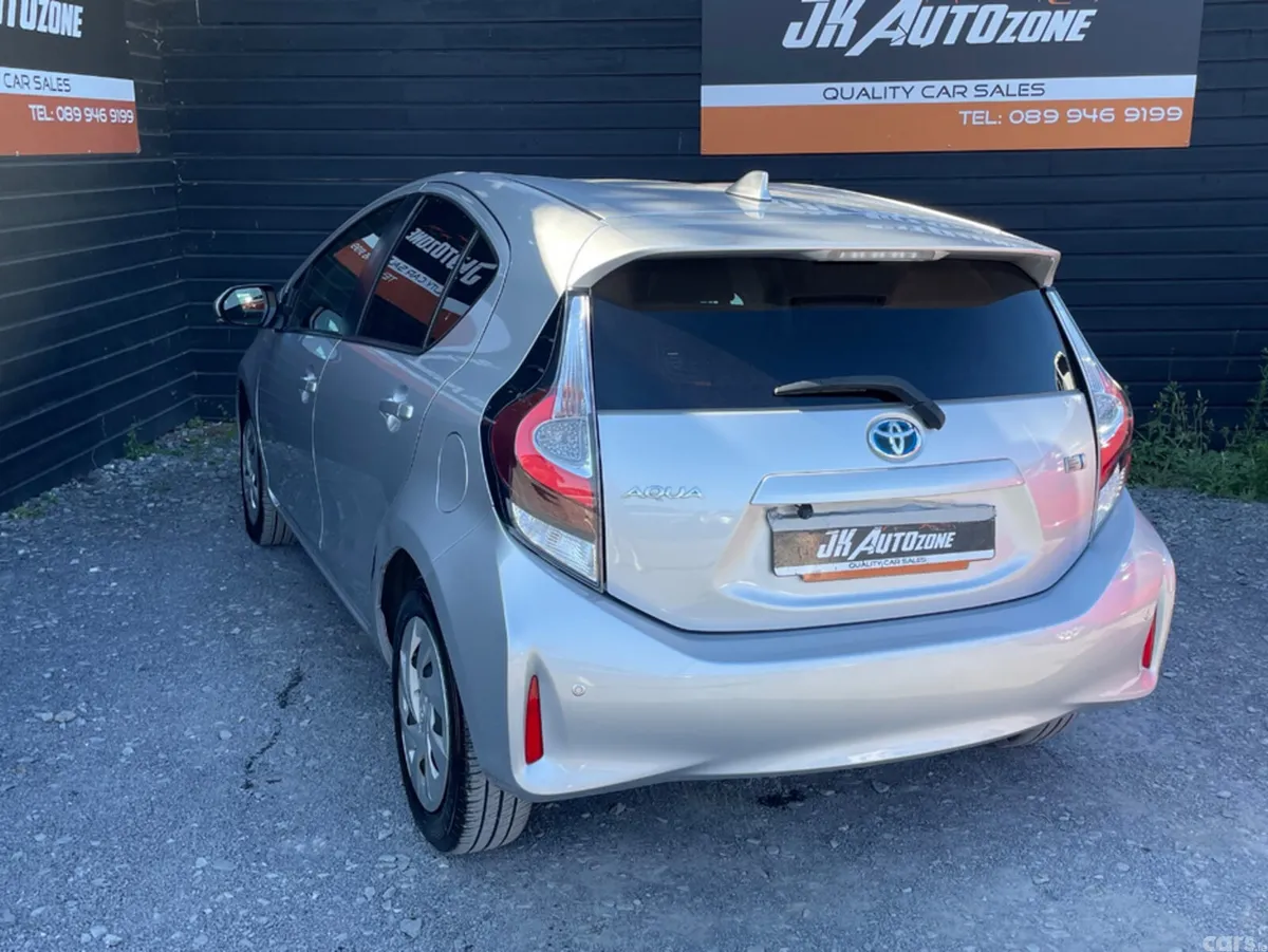Toyota Aqua Hatchback, Petrol Hybrid, 2021, Silver