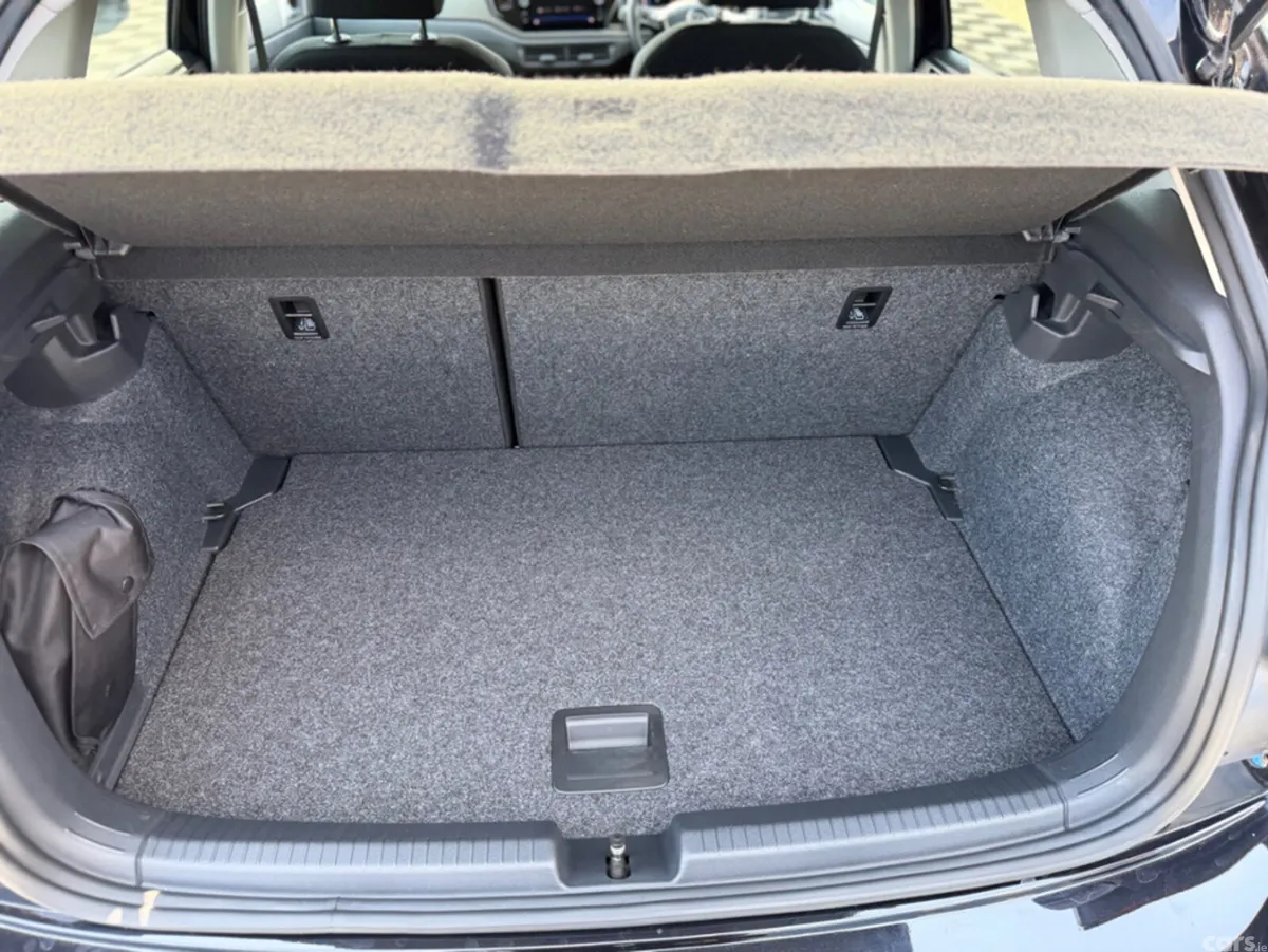Volkswagen Polo Hatchback, Petrol, 2021, Black