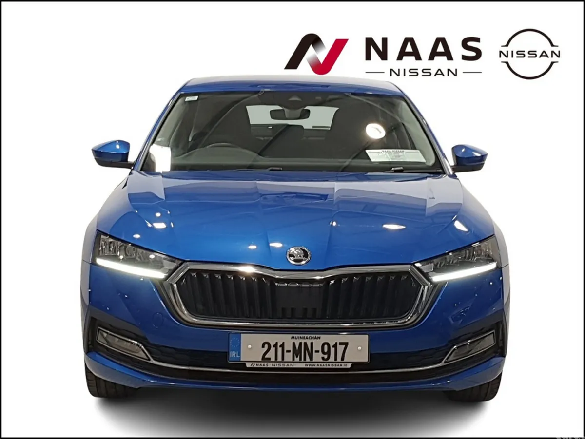 Skoda Octavia Saloon, Petrol, 2021, Blue