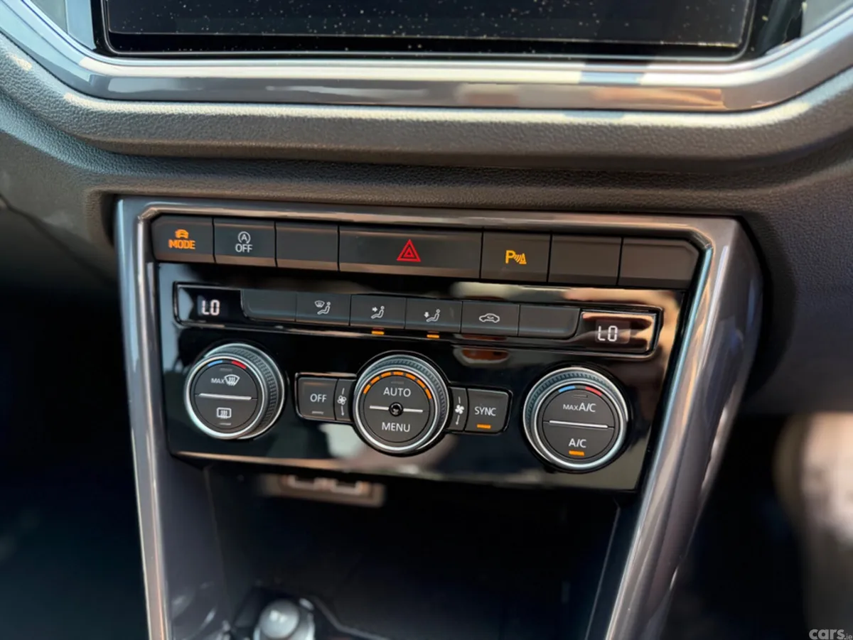 Volkswagen T-Roc SUV, Diesel, 2021, Blue